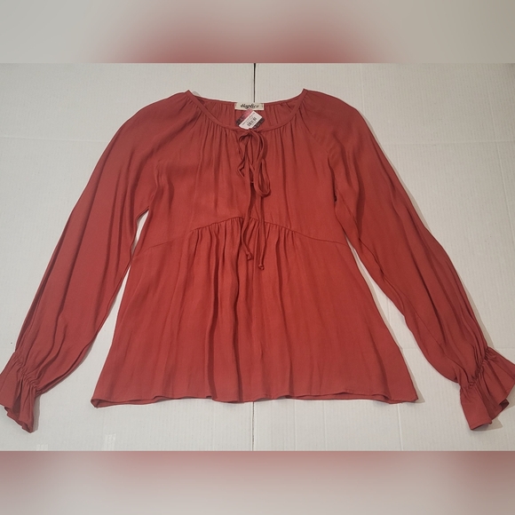 Haptics Gather Around Woven Ruffle Sleeve Top Made in USA sz. small - Picture 5 of 15